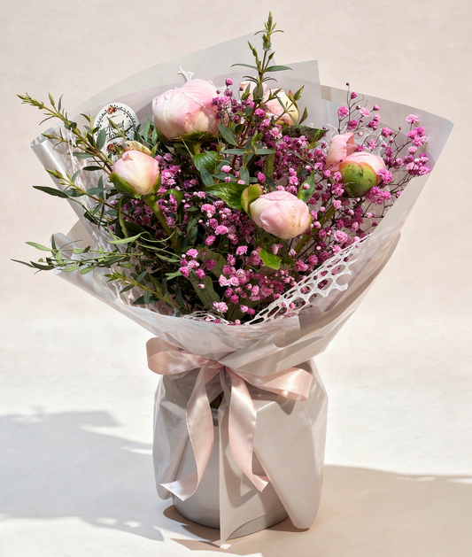 Buchet 5 Bujori Roz Gypsophila Roz