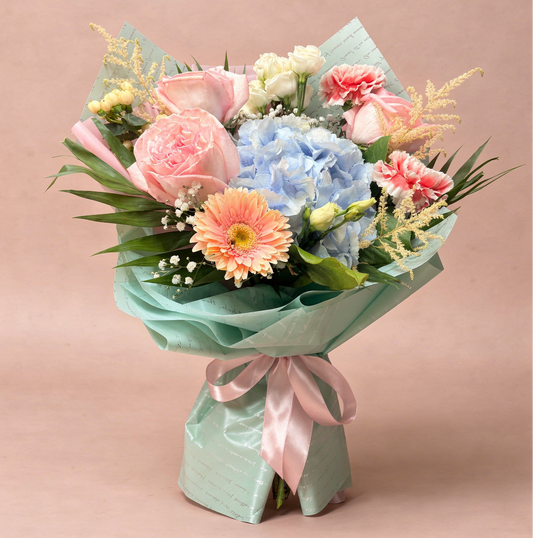 Mix de flori Hortensie albastra, Trandafiri