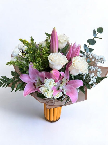 Buchet Pink Whisper About Flowers
