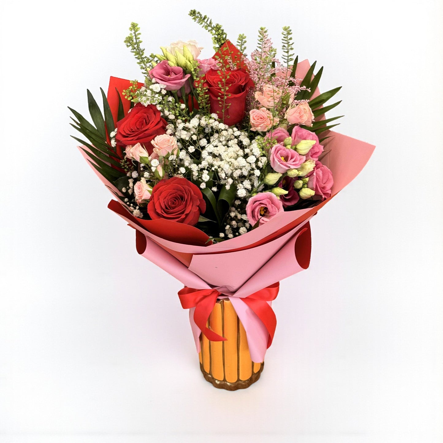 Buchet „Romantic Whisper” About Flowers