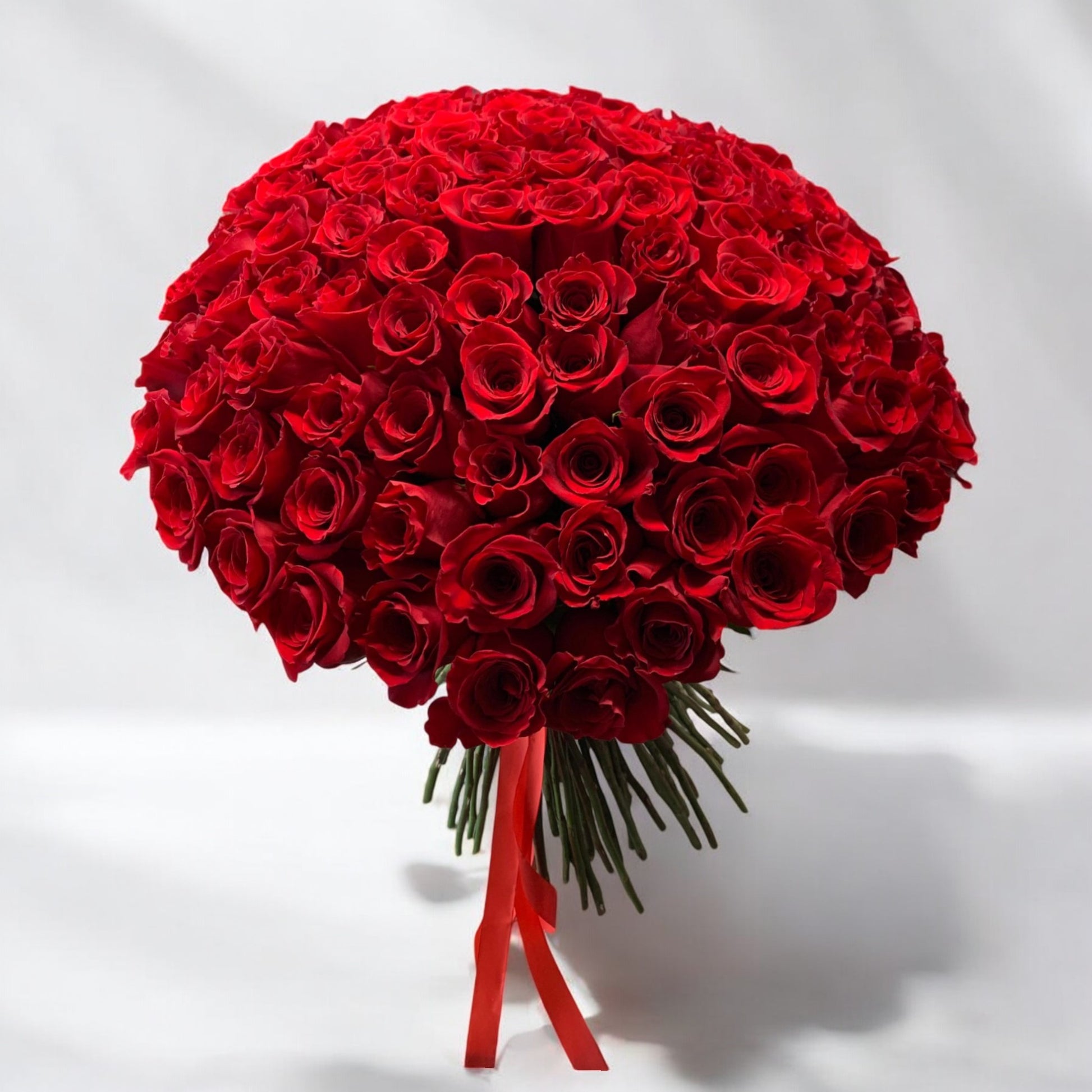 Buchet cu 101 Trandafiri Roșii – Declarație de Dragoste Absolută About Flowers