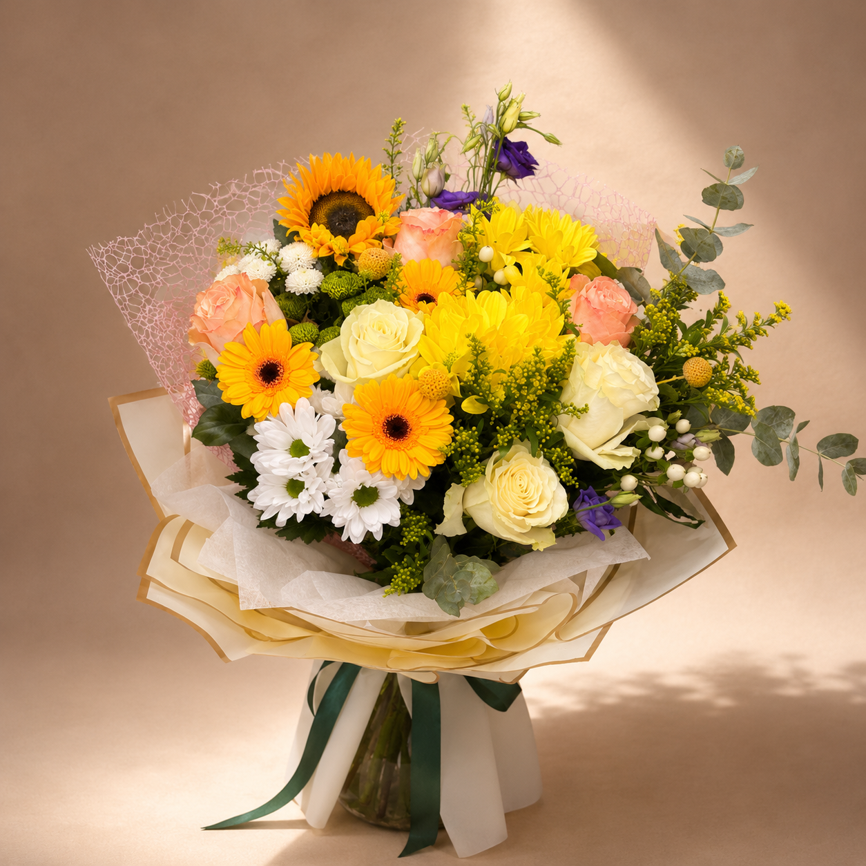 Buchet trandafiri, floarea soarealui, crizanteme