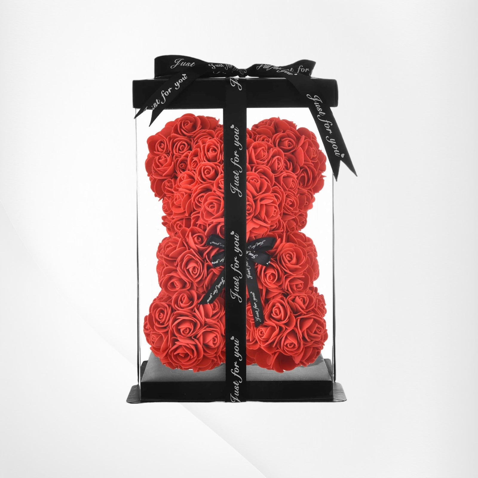 Ursuleț din trandafiri de săpun roșu, 25 cm, în cutie cadou – cadou Iași | About Flowers