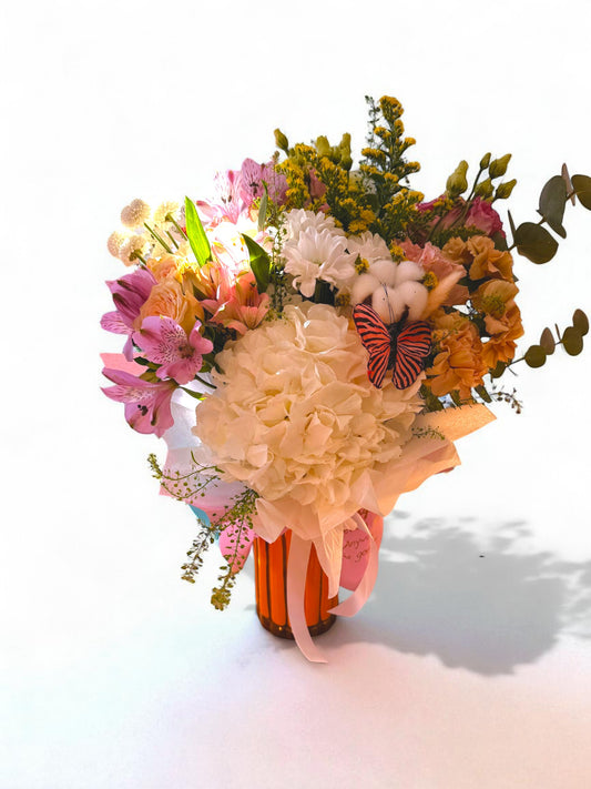 Buchet „Pastel Fantasy” – Armonie florală în nuanțe delicate