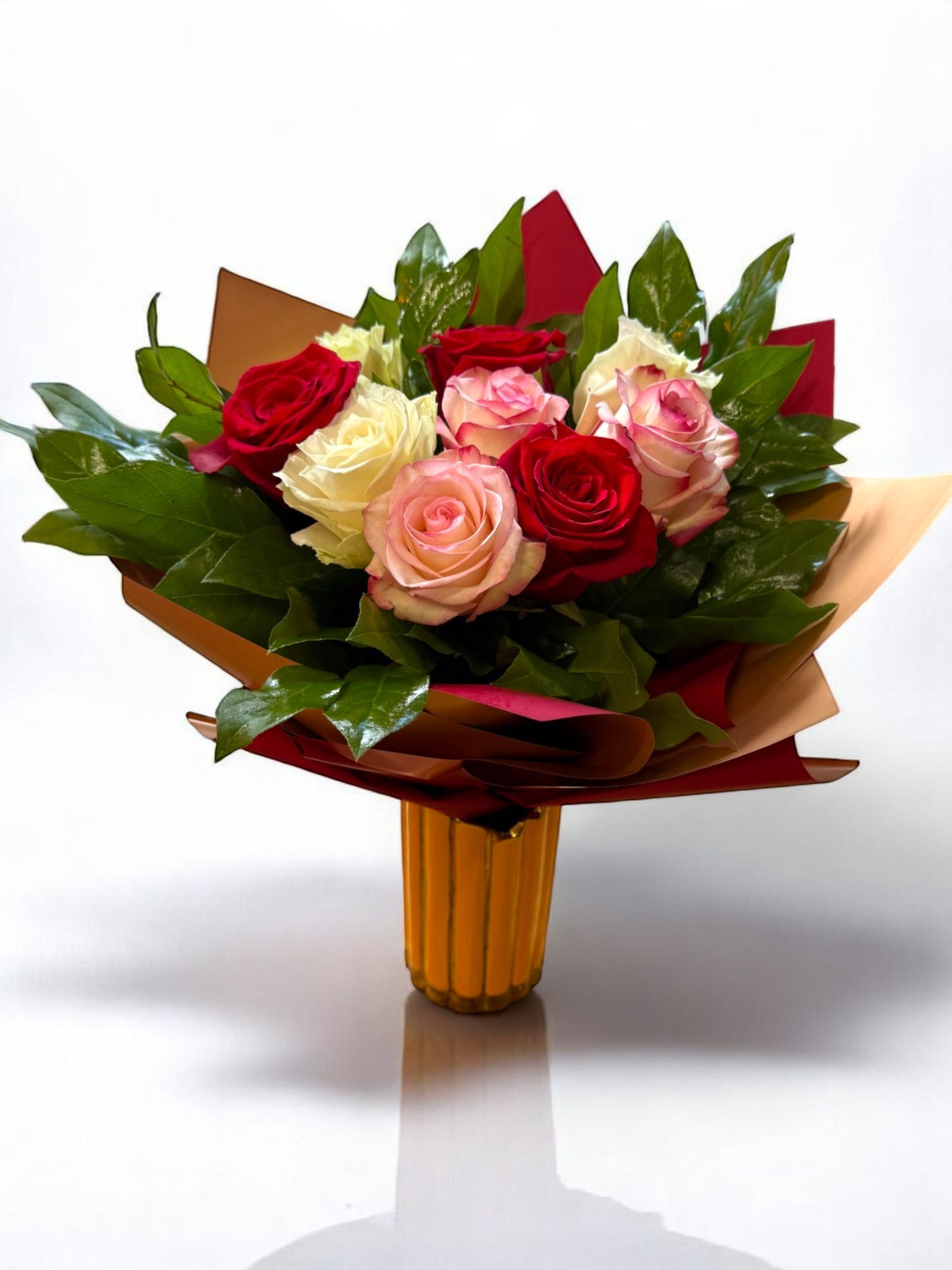 Buchet 9 trandafiri mix