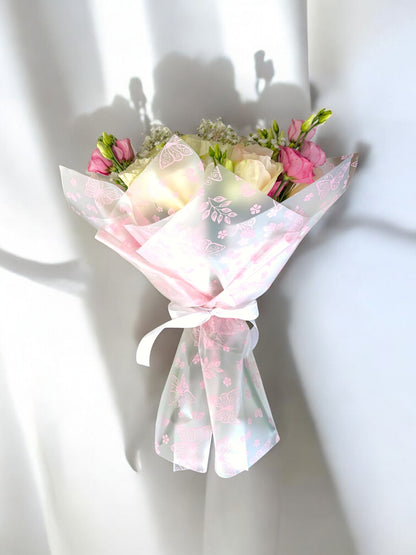 Buchet O’hara cu lisianthus și gypsophila