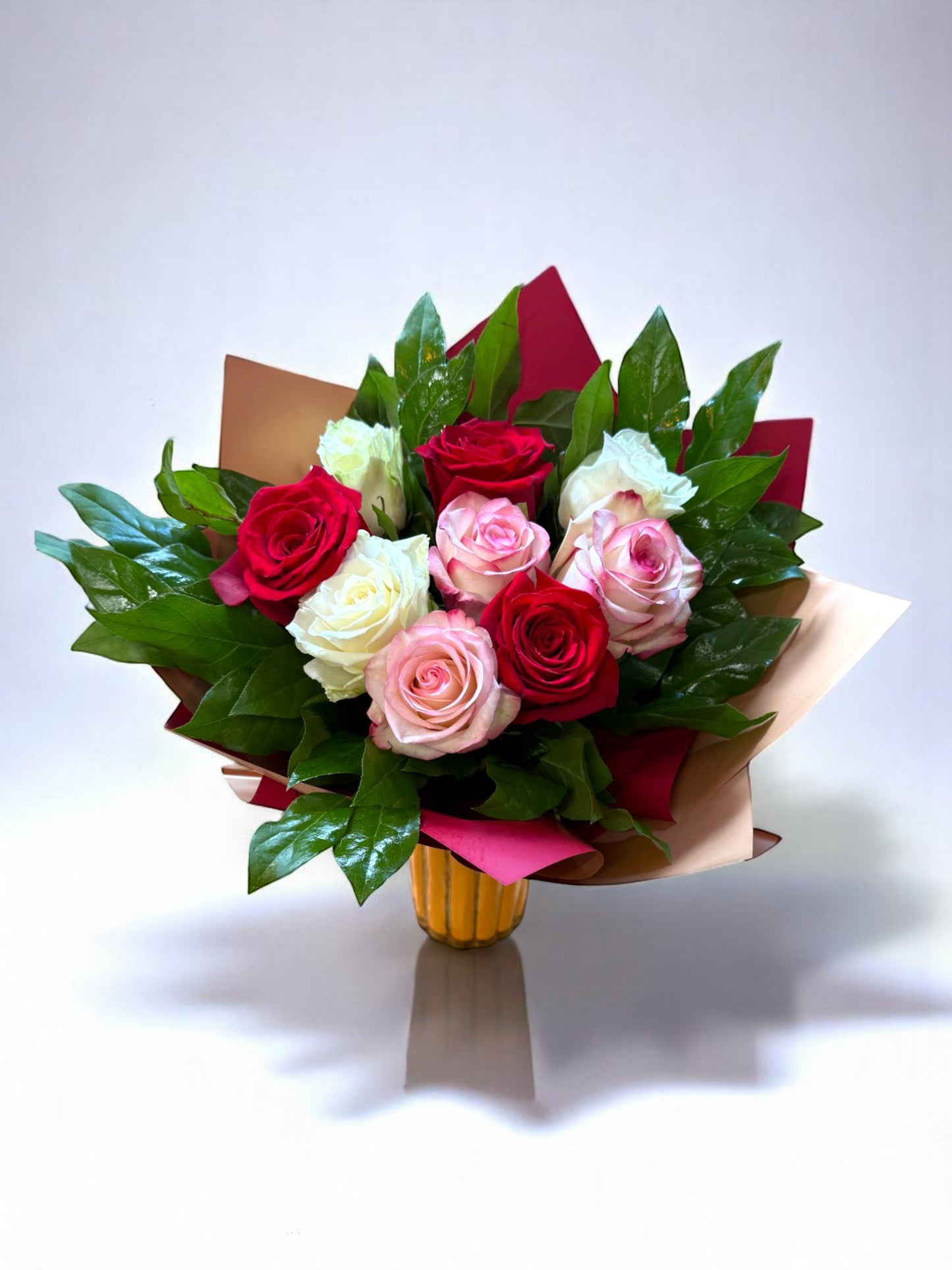 Buchet 9 trandafiri mix